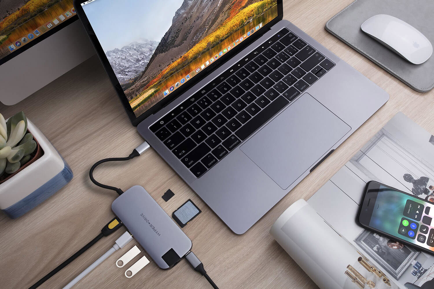 Hyper Slim 8 In 1 Usb C Hub Space Gray hyper kopen in de aanbieding Hyper Slim 8 In 1 Usb C Hub Space Gray hyper kopen in de aanbieding