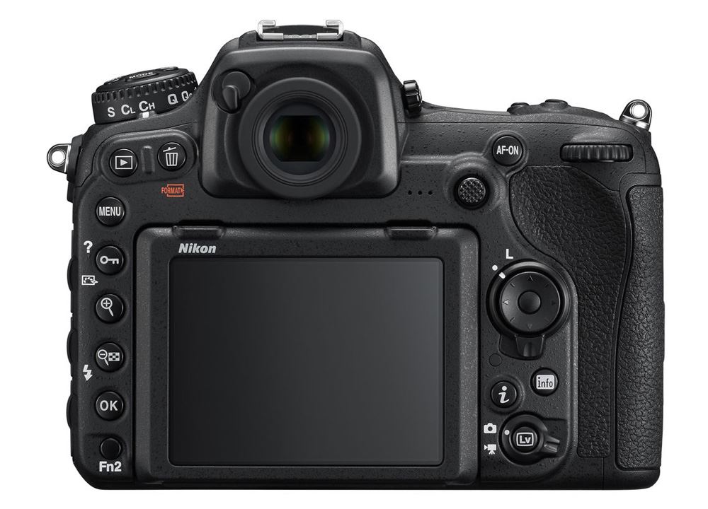 Nikon D500 + 16-80mm