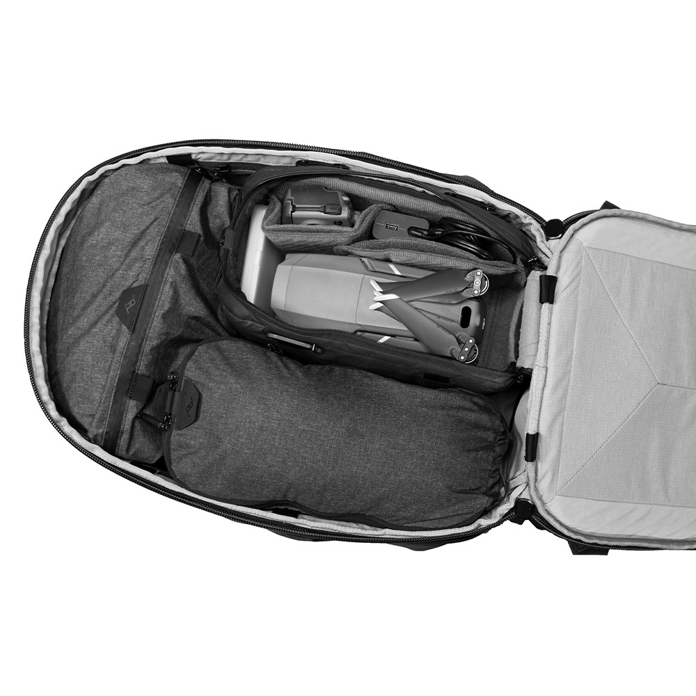 30 liter travel backpack top