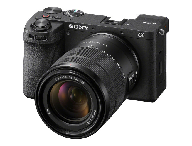 Sony A6700 + 18-135mm - OUTLET