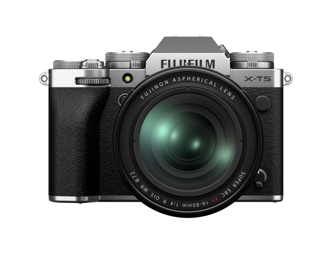Fujifilm X-T5 + XF16-80 Silver