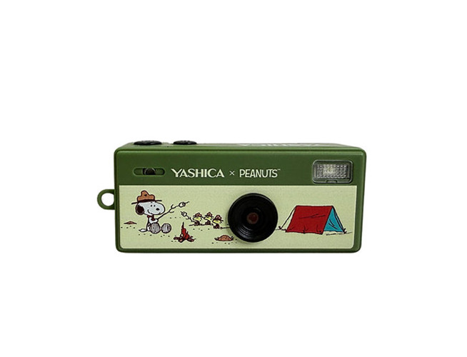 Yashica X Peanuts Funtastic Keychain (Snoopy's Summit)