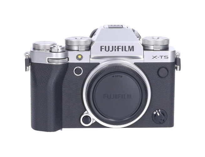 Tweedehands Fujifilm X-T5 Body Silver CM2276