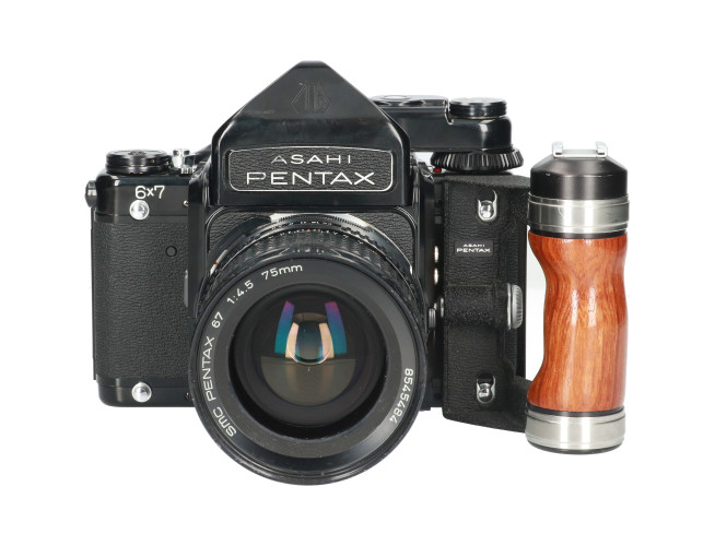 Tweedehands Asahi Pentax 6×7 MLU met SMC Pentax 67 75mm f/4.5 CM2570