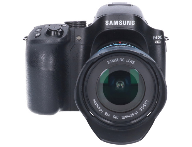 Tweedehands Samsung NX30 Body + 18-55mm f/3.5-5.6 OIS III CM9552