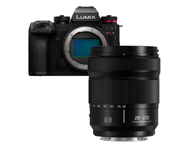 Panasonic Lumix DC-S1R II + 28-200mm f/4-7.1 Macro O.I.S.
