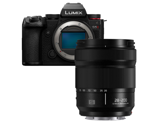 Panasonic Lumix DC-S5II + 28-200mm f/4-7.1 Macro O.I.S.