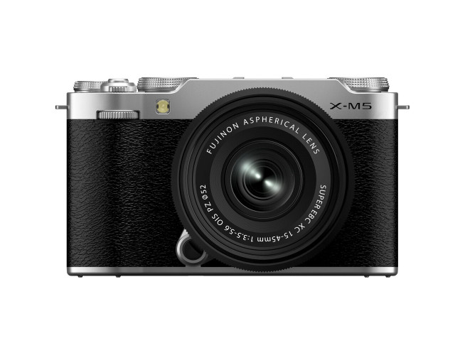 Fujifilm X-M5 Silver + XC 15-45mm f/3.5-5.6 OIS PZ