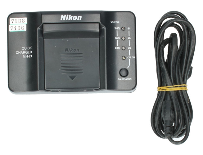 Tweedehands Nikon MH-21 (accu-lader voor EN-EL4a) Sn.:CM7136