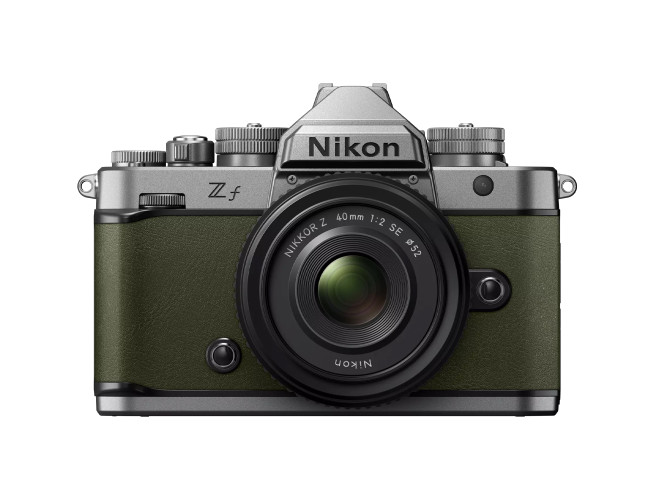 Nikon Z F Silver + 40mm SE Moss Green