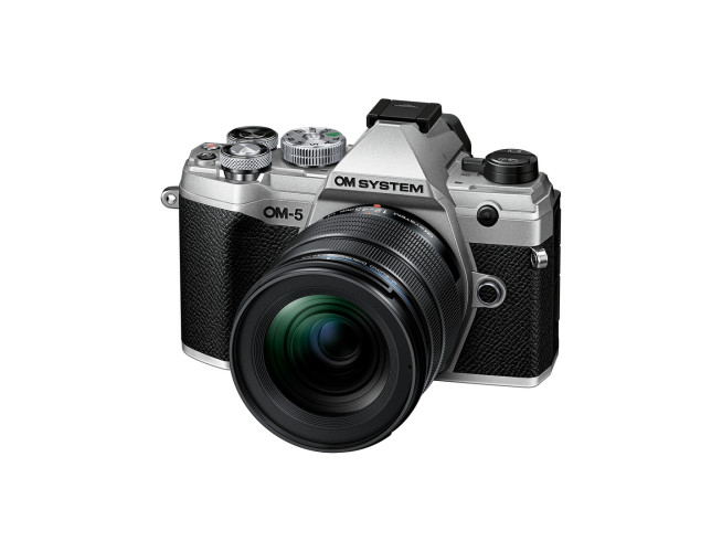 OM System OM-5 Zilver + 12-45mm