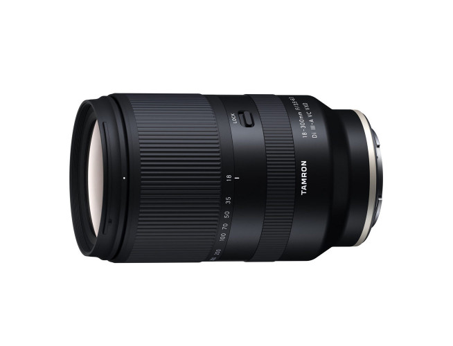 Tamron 18-300mm f/3.5-6.3 Di III-A VC VXD Sony E