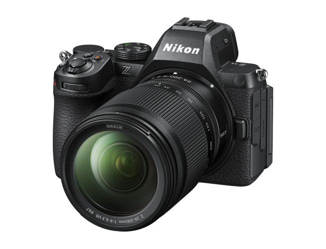 Nikon Z5 II Body + 24-200mm f/4.5-6.3 VR