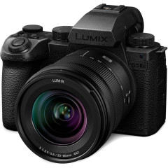 Panasonic DC-S5IIX + 20-60mm f/3.5-5.6