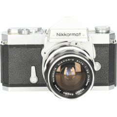 Tweedehands Nikkormat FT met Nikkor-S Auto 35mm f2.8 CM5236