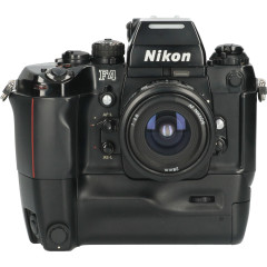 Tweedehands Nikon F4E met MB-23 grip en AF Nikkor 28mm f/2.8 CM5248