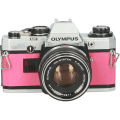 Tweedehands Olympus OM-10 Roze met 50mm F/1.8 CM5678