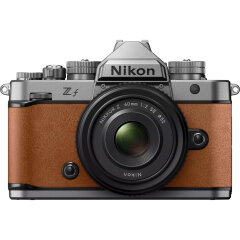 Nikon Z F Silver + 40mm SE Cognac Brown