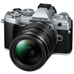 Olympus OM-D E-M5 Mark III Zilver + 12-40mm Pro