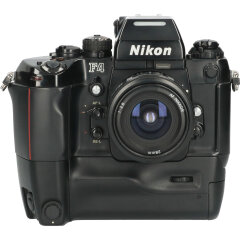 Tweedehands Nikon F4E met MB-23 grip en AF Nikkor 28mm f/2.8 CM5248